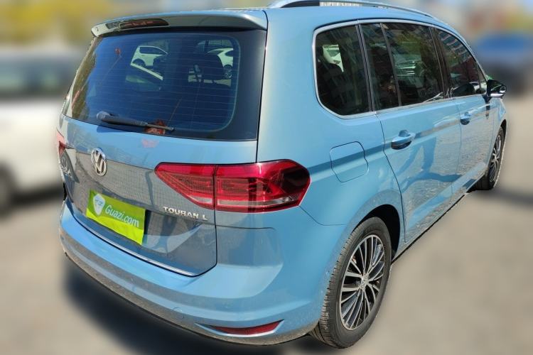 Used Volkswagen Touran 2016 Volkswagen Touran L 330TSI DSG Luxury Edition Rear Right 45 Deg