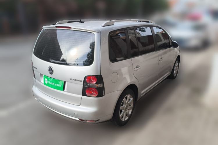 Used Volkswagen Touran  Rear Right 45 Deg