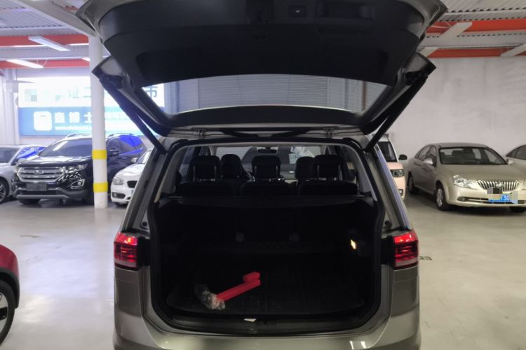 Used Volkswagen Touran 2016 Volkswagen Touran L 280TSI DSG Luxury Edition Trunk