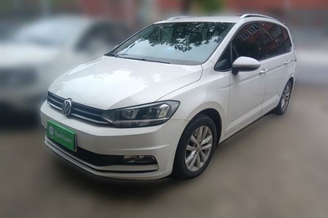 Ojetý Volkswagen Touran 2016 Volkswagen Touran L 280TSI DSG Comfort Edition