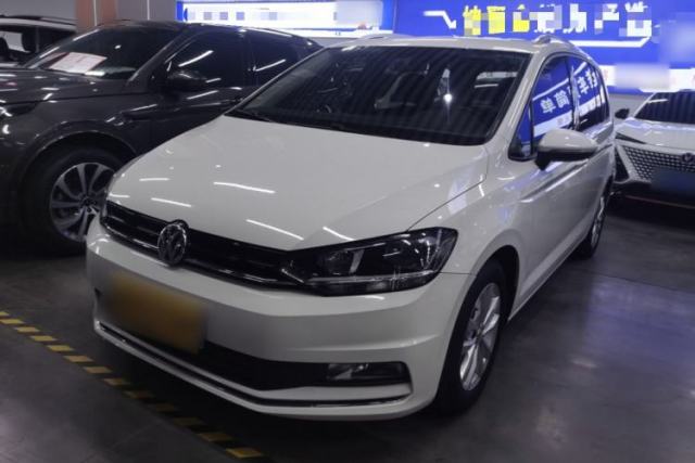 Ojetý Volkswagen Touran 2016 Volkswagen Touran L 280TSI DSG Comfort Edition