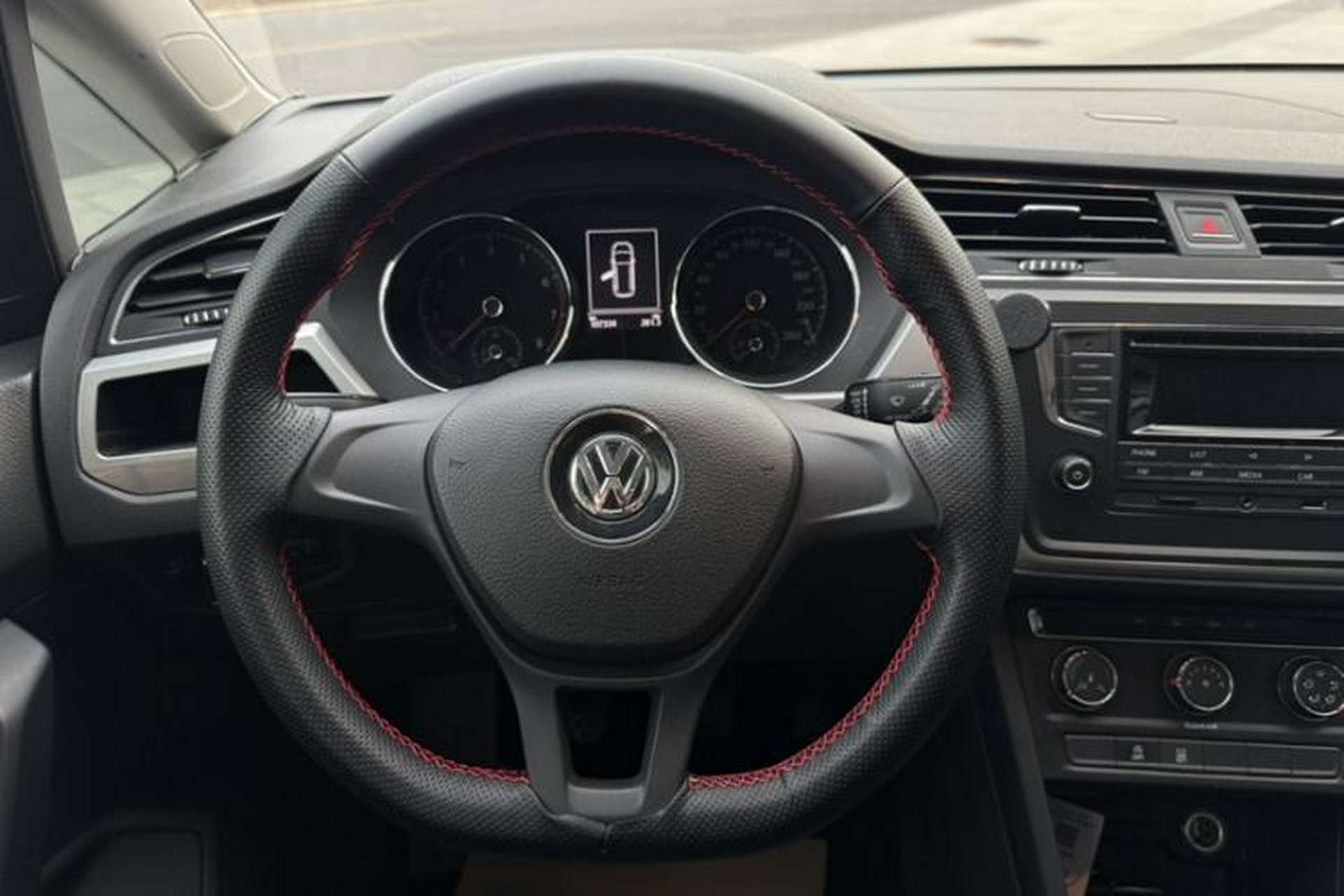 Used Volkswagen Touran 2016 Volkswagen Touran L 280TSI Manual Trend Edition Audio And AC Panel