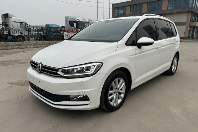 Ojetý Volkswagen Touran 2016 Volkswagen Touran L 280TSI DSG Comfort Edition