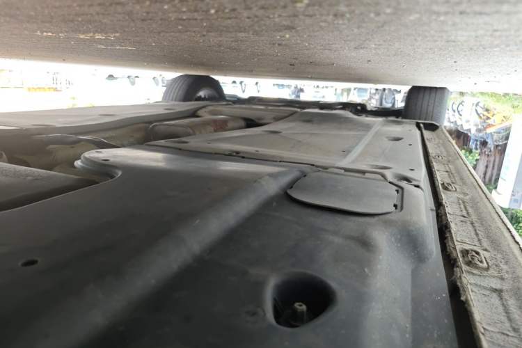 Used Volkswagen Touran 2016 Volkswagen Touran L 280TSI DSG Comfort Edition Chassis Rear Left