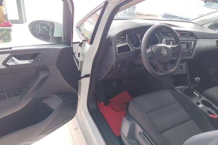 Used Volkswagen Touran 2016 Volkswagen Touran L 280TSI Manual Trend Edition Driver Seat
