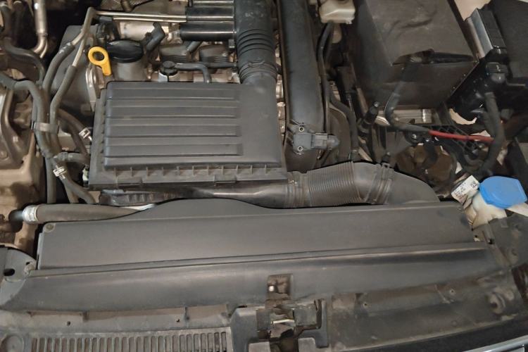 Used Volkswagen Touran 2016 Volkswagen Touran L 280TSI DSG Comfort Edition Engine Bay