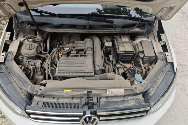 Used Volkswagen Touran 2016 Volkswagen Touran L 280TSI DSG Comfort Edition Engine Bay
