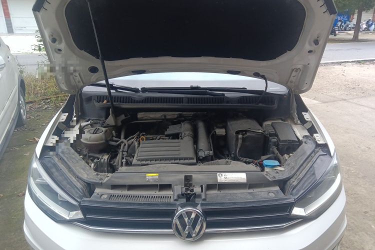 Used Volkswagen Touran 2016 Volkswagen Touran L 280TSI DSG Comfort Edition Engine Bay