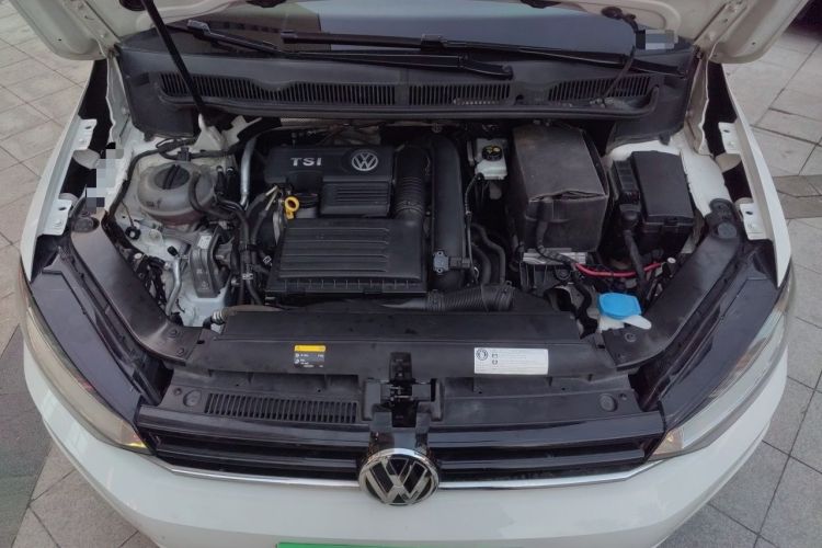 Used Volkswagen Touran 2016 Volkswagen Touran L 280TSI Manual Trend Edition Engine Bay