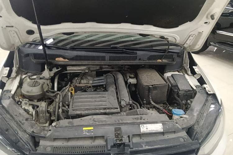 Used Volkswagen Touran 2016 Volkswagen Touran L 280TSI Manual Trend Edition Engine Bay