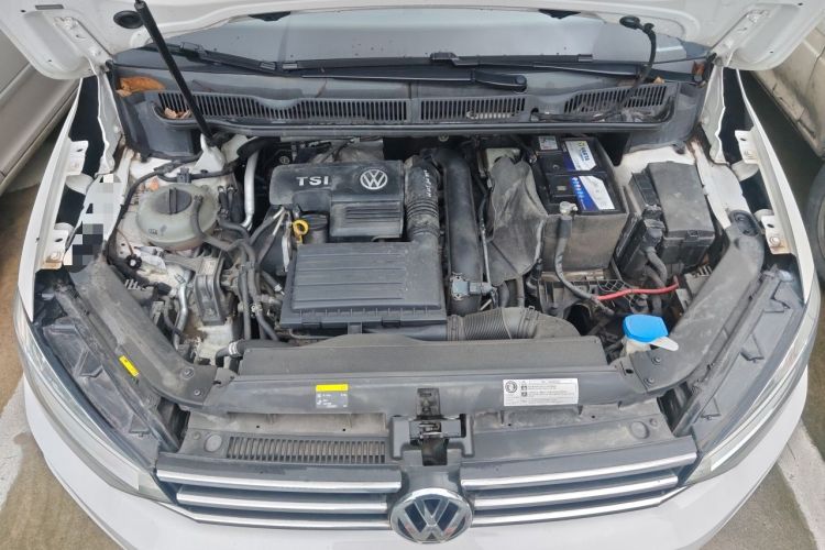 Used Volkswagen Touran 2016 Volkswagen Touran L 280TSI DSG Comfort Edition Engine Bay