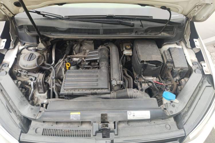 Used Volkswagen Touran 2016 Volkswagen Touran L 280TSI Manual Trend Edition Engine Bay