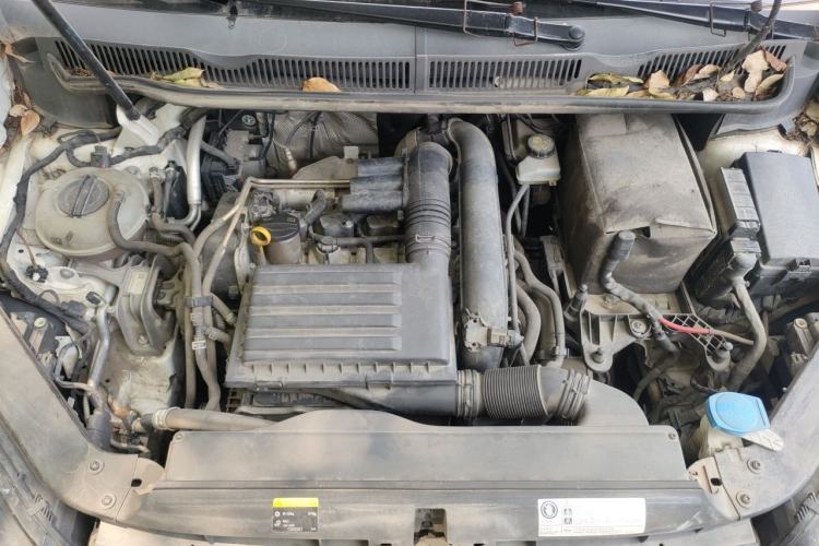 Used Volkswagen Touran 2016 Volkswagen Touran L 280TSI DSG Comfort Edition Engine Bay