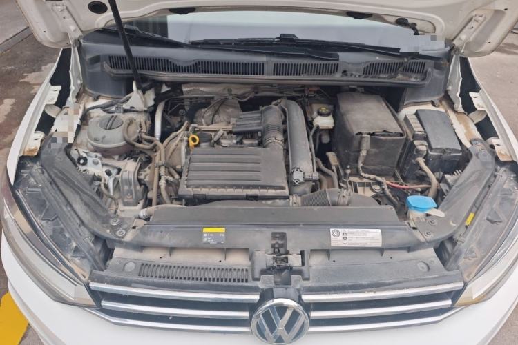 Used Volkswagen Touran 2016 Volkswagen Touran L 280TSI DSG Comfort Edition Engine Bay