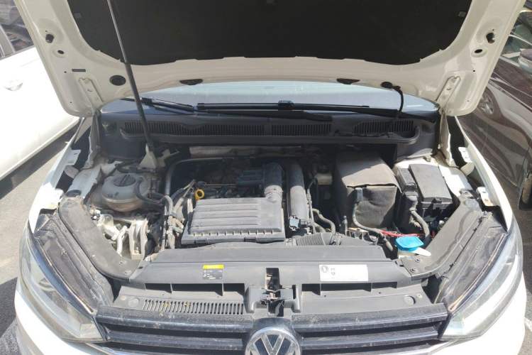 Used Volkswagen Touran 2016 Volkswagen Touran L 280TSI Manual Trend Edition Engine Bay