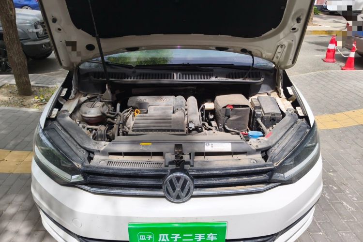 Used Volkswagen Touran 2016 Volkswagen Touran L 280TSI DSG Comfort Edition Engine Bay