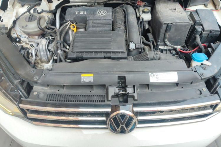 Used Volkswagen Touran 2016 Volkswagen Touran L 280TSI DSG Comfort Edition Engine Bay
