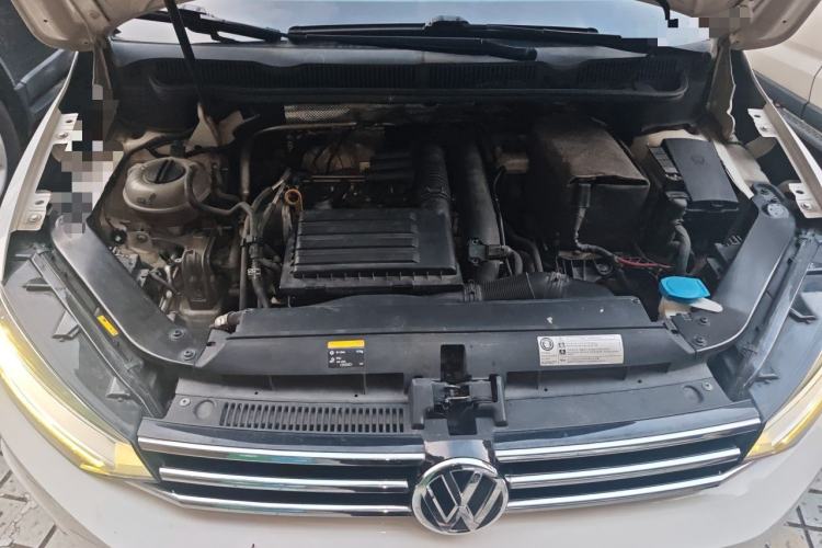 Used Volkswagen Touran 2016 Volkswagen Touran L 280TSI DSG Comfort Edition Engine Bay