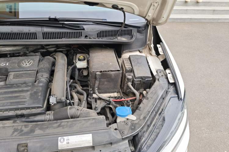 Used Volkswagen Touran 2016 Volkswagen Touran L 280TSI Manual Comfort Edition Engine Bay Left
