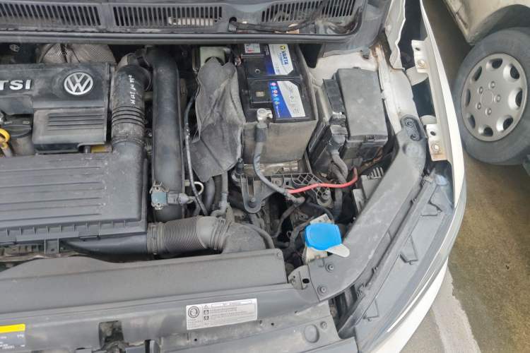 Used Volkswagen Touran 2016 Volkswagen Touran L 280TSI DSG Comfort Edition Engine Bay Left