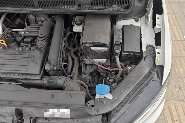 Used Volkswagen Touran 2016 Volkswagen Touran L 280TSI DSG Comfort Edition Engine Bay Left