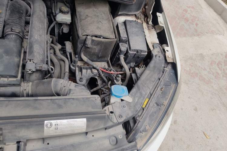 Used Volkswagen Touran 2016 Volkswagen Touran L 280TSI DSG Comfort Edition Engine Bay Left