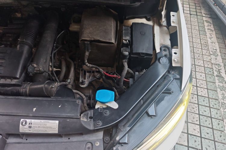 Used Volkswagen Touran 2016 Volkswagen Touran L 280TSI DSG Comfort Edition Engine Bay Left