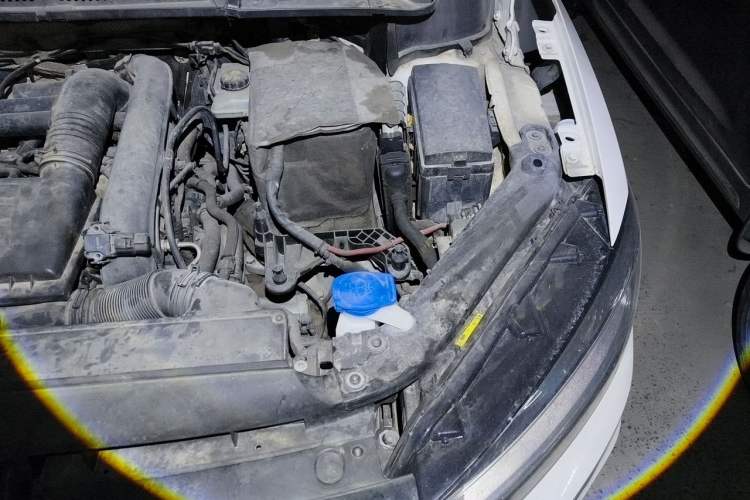 Used Volkswagen Touran 2016 Volkswagen Touran L 280TSI DSG Comfort Edition Engine Bay Left