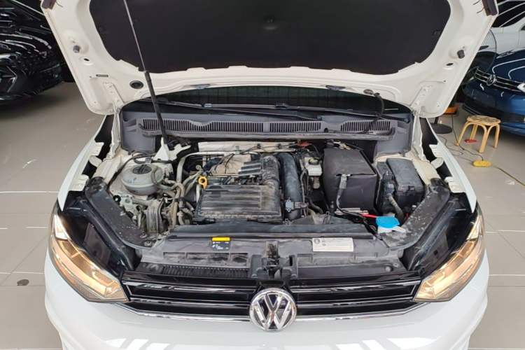 Used Volkswagen Touran 2016 Volkswagen Touran L 280TSI Manual Trend Edition Engine Bay
