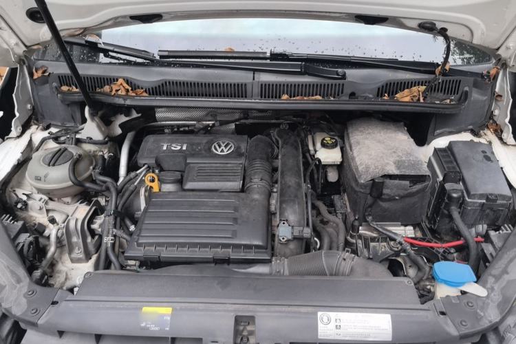 Used Volkswagen Touran 2016 Volkswagen Touran L 280TSI DSG Comfort Edition Engine Bay