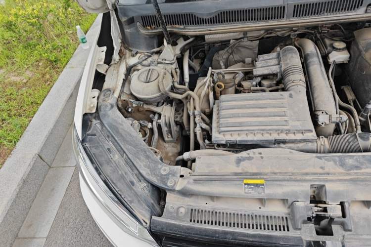 Used Volkswagen Touran 2016 Touran L 280TSI DSG Style Edition Engine Bay Right