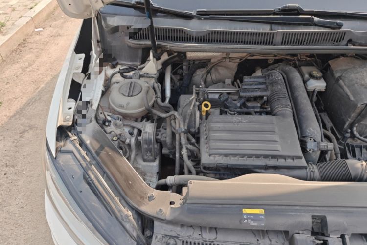 Used Volkswagen Touran 2016 Volkswagen Touran L 280TSI DSG Comfort Edition Engine Bay Right