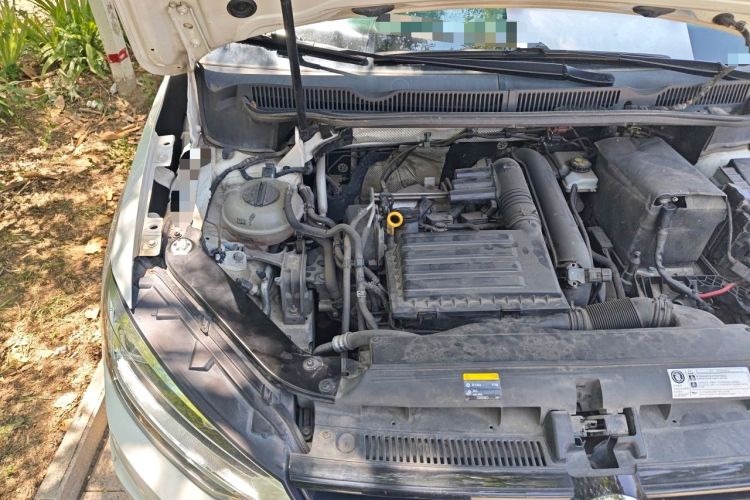 Used Volkswagen Touran 2016 Volkswagen Touran L 280TSI DSG Comfort Edition Engine Bay Right