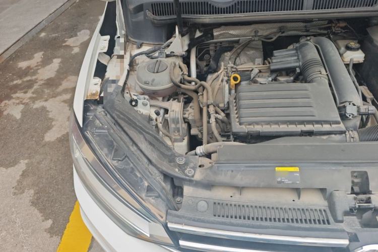 Used Volkswagen Touran 2016 Volkswagen Touran L 280TSI DSG Comfort Edition Engine Bay Right
