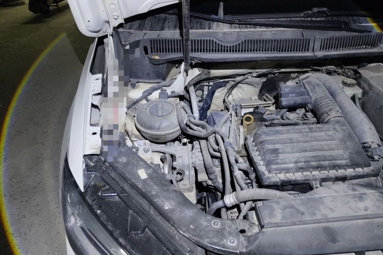 Used Volkswagen Touran 2016 Volkswagen Touran L 280TSI DSG Comfort Edition Engine Bay Right