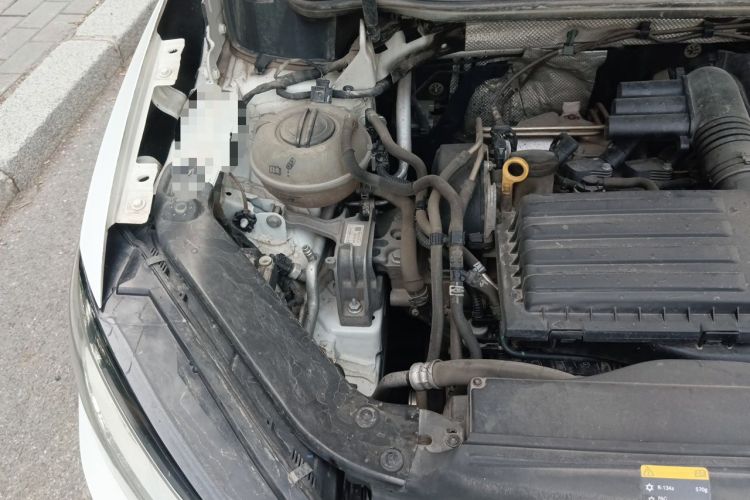 Used Volkswagen Touran 2016 Volkswagen Touran L 280TSI DSG Comfort Edition Engine Bay Right