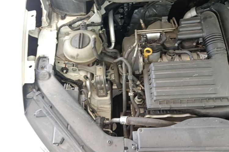 Used Volkswagen Touran 2016 Volkswagen Touran L 280TSI DSG Comfort Edition Engine Bay Right