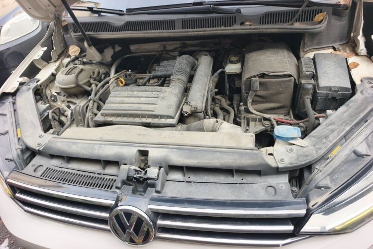 Used Volkswagen Touran 2016 Volkswagen Touran L 280TSI DSG Comfort Edition Engine Bay