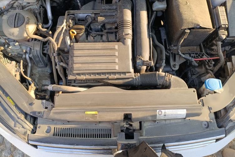 Used Volkswagen Touran 2016 Volkswagen Touran L 280TSI DSG Luxury Edition Engine Bay