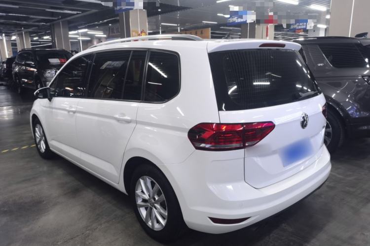 Used Volkswagen Touran 2016 Volkswagen Touran L 280TSI DSG Comfort Edition Exterior 2
