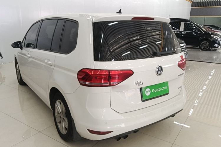 Used Volkswagen Touran 2016 Volkswagen Touran L 280TSI Manual Trend Edition Exterior 2