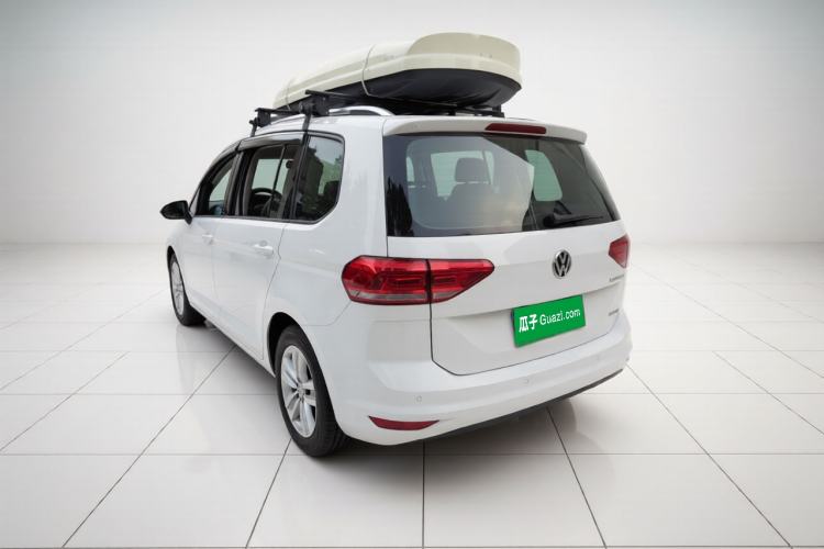 Used Volkswagen Touran 2016 Volkswagen Touran L 280TSI Manual Trend Edition Exterior 3