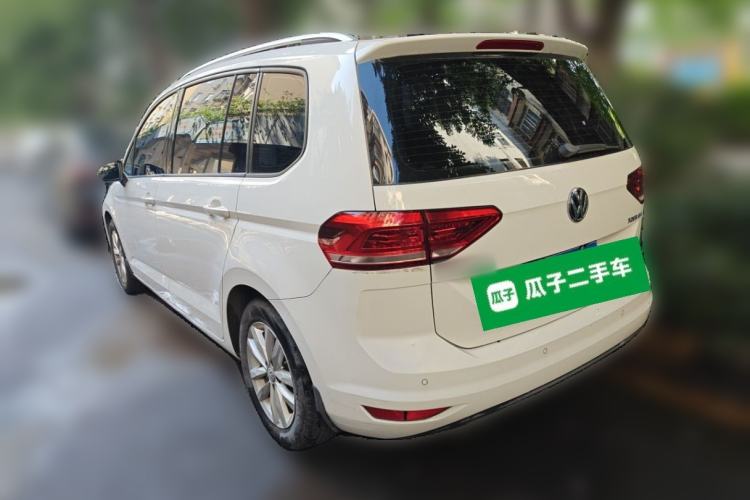 Used Volkswagen Touran 2016 Volkswagen Touran L 280TSI DSG Comfort Edition Exterior 3