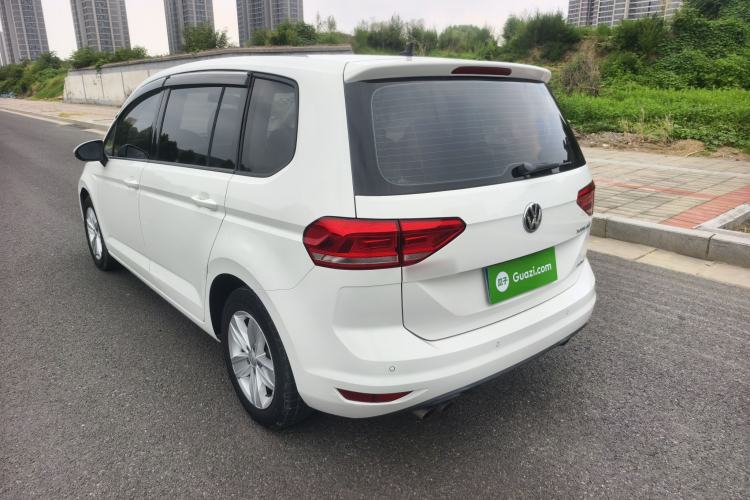 Used Volkswagen Touran 2016 Volkswagen Touran L 280TSI Manual Trend Edition Exterior 6