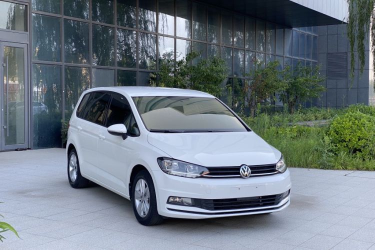 Used Volkswagen Touran 2016 Volkswagen Touran L 280TSI Manual Trend Edition Exterior 7