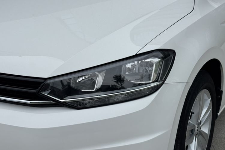 Used Volkswagen Touran 2016 Volkswagen Touran L 280TSI Manual Trend Edition Exterior 7