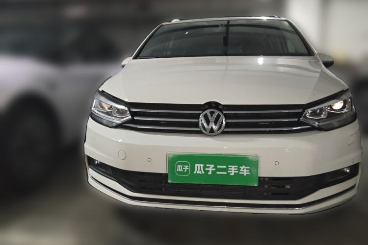 Used Volkswagen Touran 2016 Volkswagen Touran L 280TSI DSG Comfort Edition Front