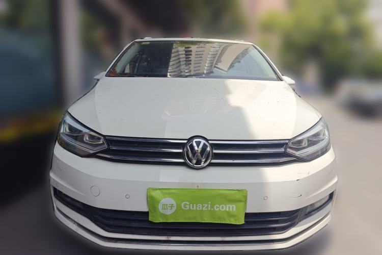 Used Volkswagen Touran 2016 Volkswagen Touran L 280TSI DSG Luxury Edition Front