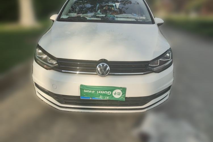 Used Volkswagen Touran 2016 Volkswagen Touran L 280TSI Manual Trend Edition Front