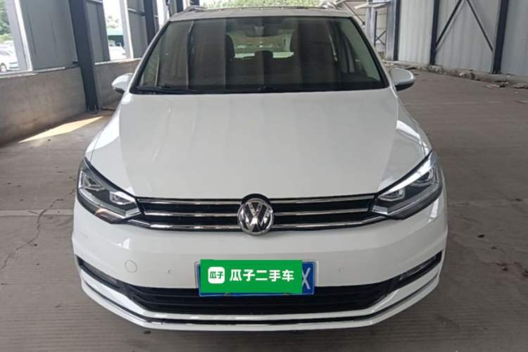 Used Volkswagen Touran 2016 Volkswagen Touran L 280TSI DSG Comfort Edition Front